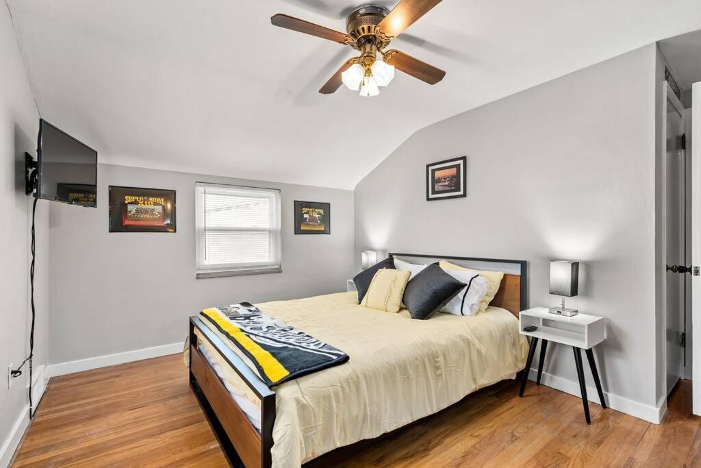 Open Floor Spacious Home, 15min From Downtown, Private Garage, Kids Friendly Holiday home *